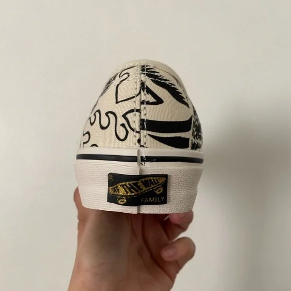 NEW- Vans 50th Anniversary Authentics - Picture 2 of 3